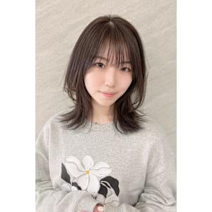 くびれミディ/ミディアムレイヤー/ウルフヘア