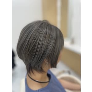 白髪ぼかしハイライトスタイル