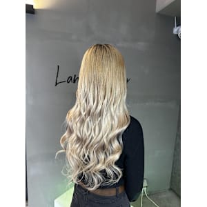 アッシュベージュ