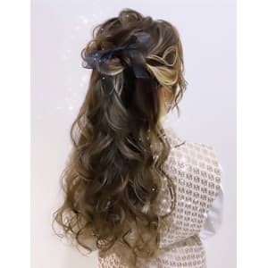 ルーズハーフアップ