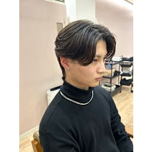 《ビジネススタイルにもハマる》ナチュラルパーマ