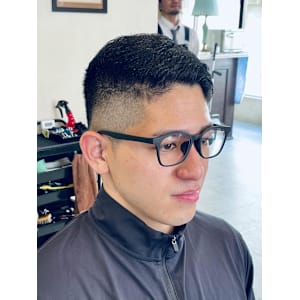 【20代 男性】ロンドン刈り上げショート（大宮/バーバー）