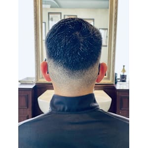 【20代 男性】ロンドン刈り上げショート（大宮/バーバー）