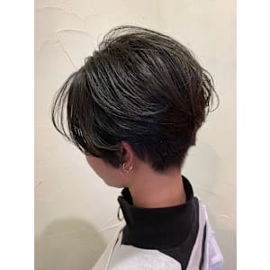 【ジェンダーレス】黒髪イケメンショートでクールな魅力を - Auni【アユニ】【アユニ】掲載中