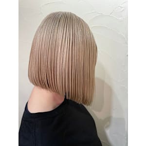 【ハイトーン】ホワイトミルクティー×プツンボブで儚げ透明感