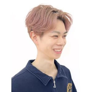 ピンクベージュ