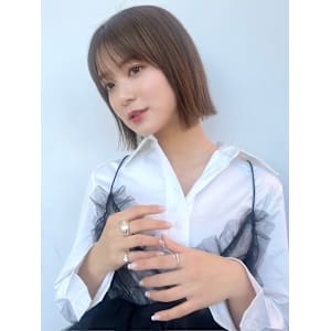 イメチェン外ハネボブ美髪ワイドバング顔周りレイヤーカット