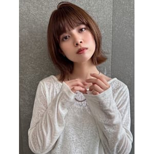 イメチェン外ハネボブワイドバングホワイトブロンド韓国