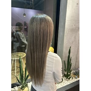 ミルクティーベージュ