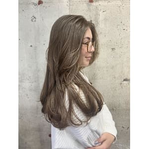 海外girlのレイヤースタイル