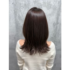 抜け感レイヤーで小顔効果◎！簡単スタイリングで可愛さUP↑