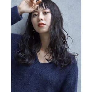 ゆる巻きボブ ロング オン眉 アッシュカラー 20代30代