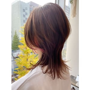 ハイウルフカット/イヤリングカラーピンク/インナーカラー