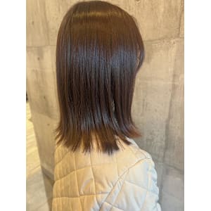 ミディアム／ピンクブラウン