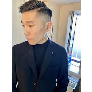 アップバング スキンフェード ツーブロック ツイストパーマ