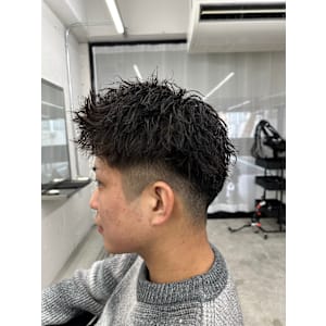 スパイキーパーマ