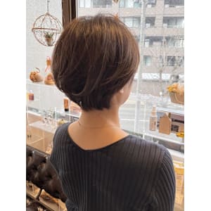 白髪ぼかし馴染みハイライト×ショート