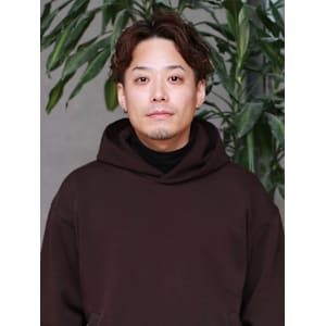 アップバング ツーブロック　ビジネスパーマ ニュアンス