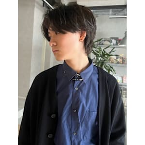 ツーブロック センターパート 20代 ニュアンスパーマ