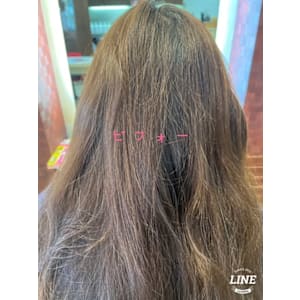 ロングウェーブヘア - エル美容室【エルビヨウシツ】掲載中