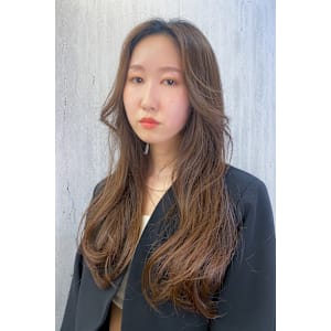 Jessica 髪質改善＆縮毛矯正×スタイル