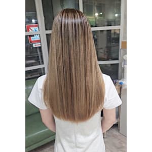 Jessica 髪質改善＆縮毛矯正×スタイル