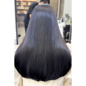 Jessica 髪質改善＆縮毛矯正×スタイル