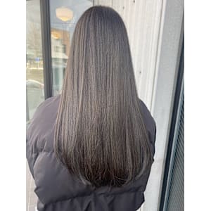 アッシュグレージュ