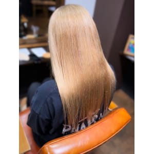 ブロンドカラー 美髪 ケアブリーチ 艶トリートメント 20代