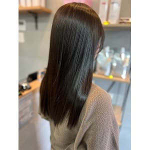 オリーブグレージュ