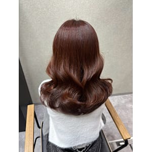 ピンクベージュ