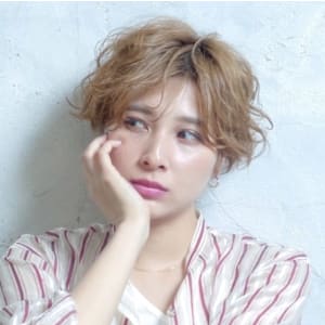 ニュアンスセンターパートボブ