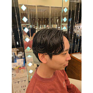 センターパートフェザーパーマ！