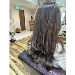 ベージュカラー