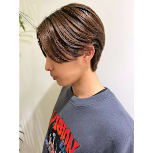 センターパート ウルフカット 毛流れパーマ ベージュ