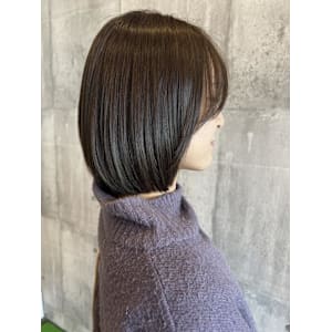 オリーブブラウン／ａｕｊｕａ