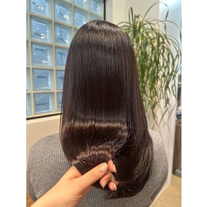 透明感ある暗髪カラー/髪質改善トリートメント/重めロング