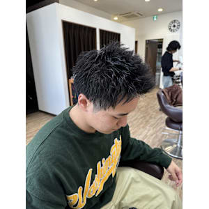 『メンズ人気スタイル』スパイキーショート