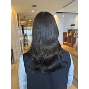 ツヤ髪シルバーグレージュ /コノミ.大船