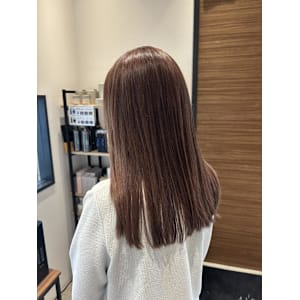 ピンクベージュ