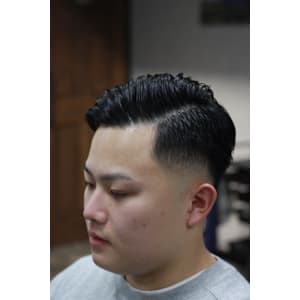 ミドルスキンフェード73スタイル