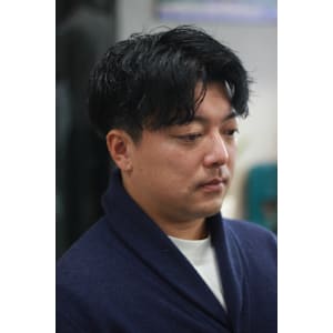 メンズショートセンターパート