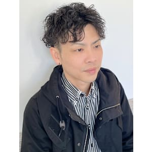 スパイラルパーマ センターパート ツーブロック