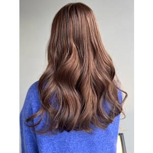 ミルクティーベージュ 巻き髪ロング ダメージレスカラー