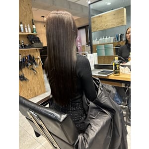 モカブラウンカラー