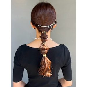 ヘアセット 編み下ろしアレンジ タイトポニー 金箔 結婚式