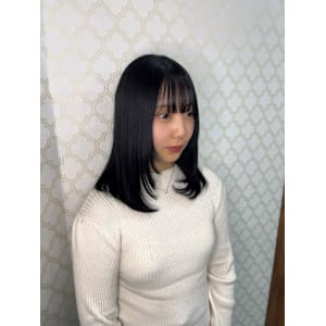 顔まわりレイヤーカット - Bulansis Hair【ブランシス ヘアー】掲載中
