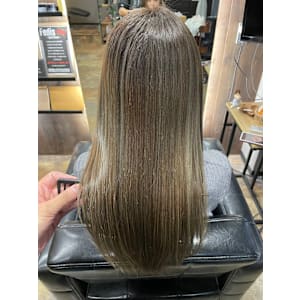 髪質改善・縮毛矯正特化サロン Fedis×スタイル - 髪質改善・縮毛矯正特化サロン Fedis【カミシツカイゼン シュクモウキョウセイトッカサロン フェディス】掲載中