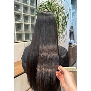 酸性ストレート/暗髪ロング/髪質改善トリートメント