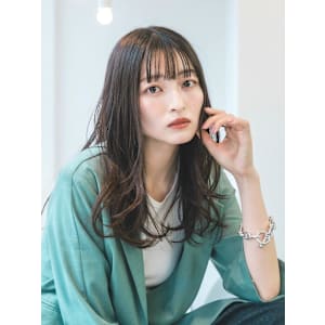 うるつや透明感アッシュグレージュ小顔シースルーバング